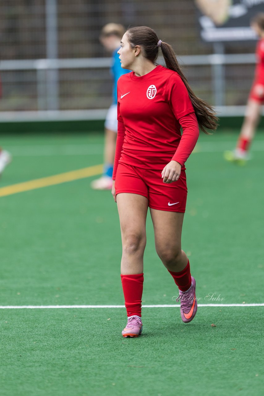 Bild 186 - wBJ VfL Pinneberg - Eimsbuettler TV2 : Ergebnis: 3:5